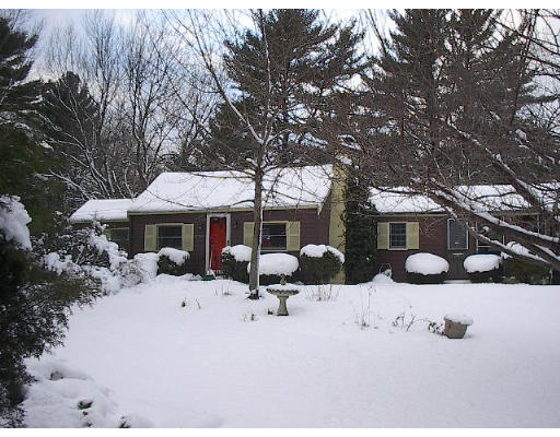 32 Highland Road Lakeville, MA 02347 - Photo 2 of 5 Gallery Image 2