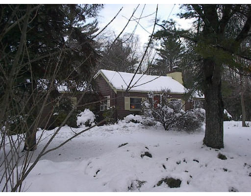 32 Highland Road Lakeville, MA 02347 - Photo 3 of 5 Gallery Image 3