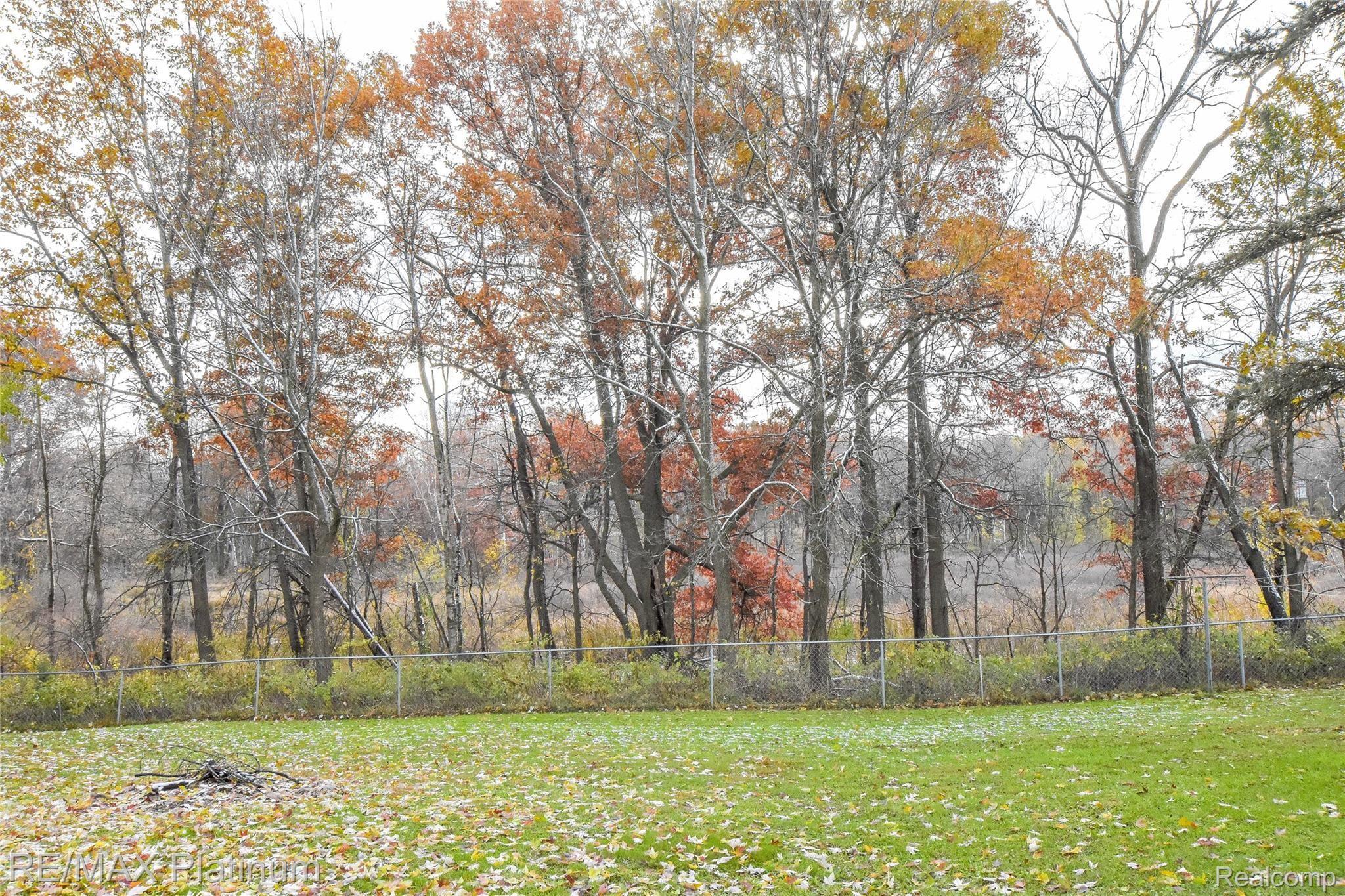 2625 West Commerce Road Milford, MI 48380 - Photo 34 of 36 DSC_9593.jpg