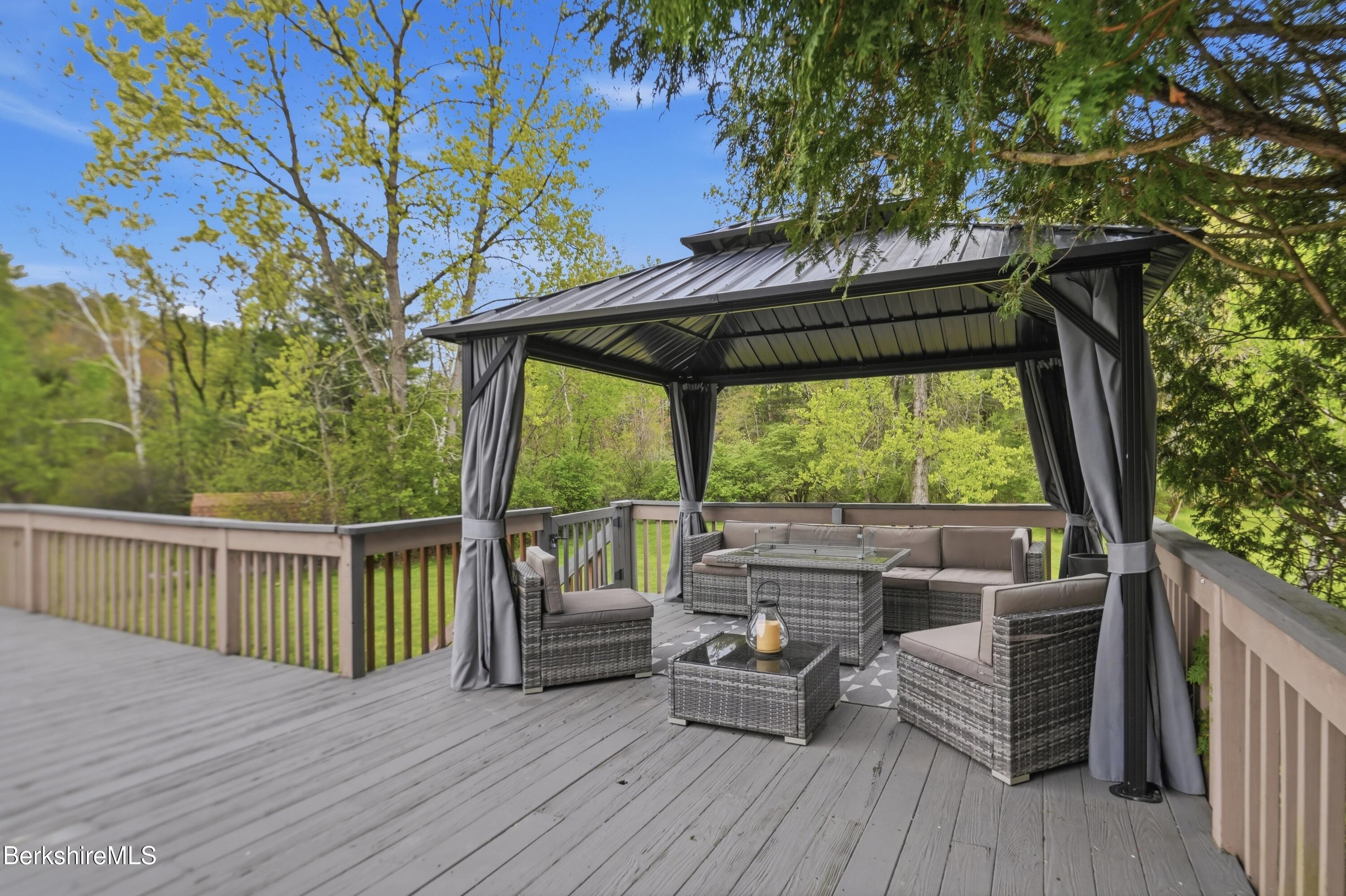 134 Oak Hill Road Pittsfield, MA 01201 - Photo 63 of 66 Rear Deck