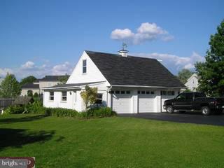 129 Middle Road Dublin, PA 18917 - Photo 2 of 6