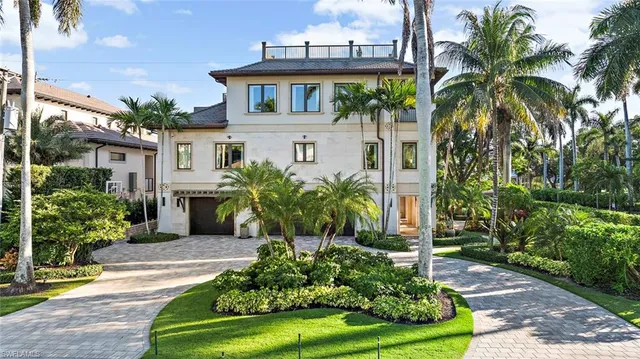 $10,900,000 | 1441 Gulf Shore Boulevard South, Naples, FL 34102