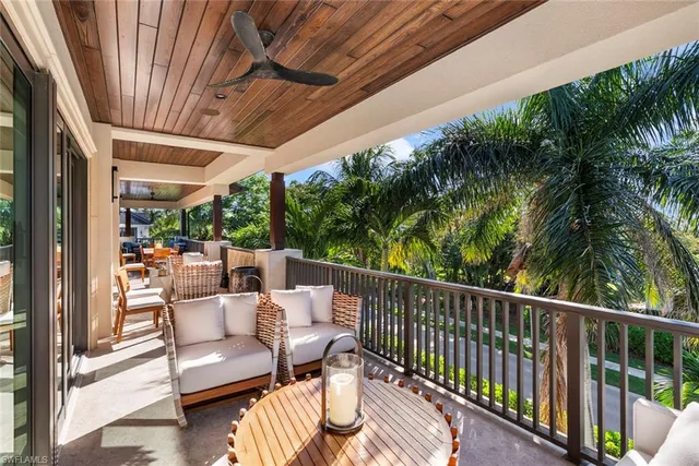 $10,900,000 | 1441 Gulf Shore Boulevard South, Naples, FL 34102