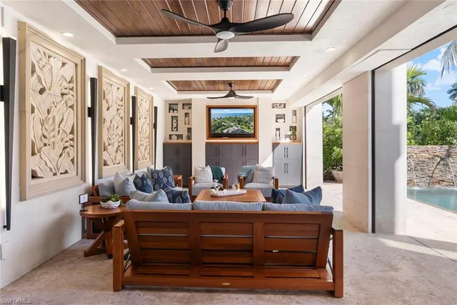 $10,900,000 | 1441 Gulf Shore Boulevard South, Naples, FL 34102