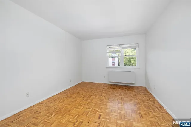 $3,200 | 1111 River Road, Unit F26, Edgewater, NJ 07020