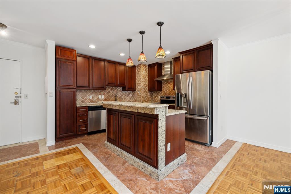 1111 River Road, Unit F26 Edgewater, NJ 07020 - Photo 7 of 26