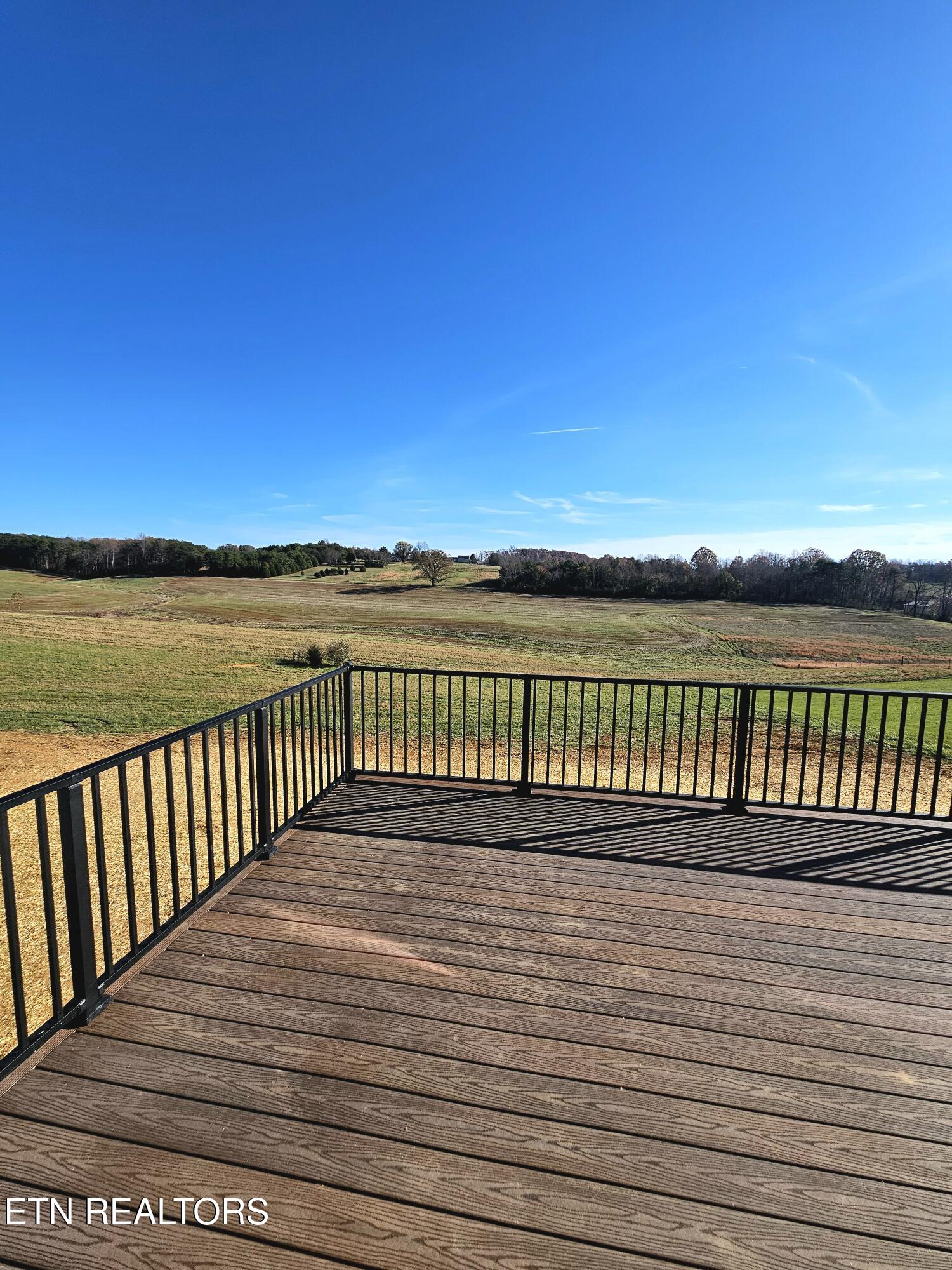 244 Thompson Road Madisonville, TN 37354 - Photo 5 of 28 20241204_142251