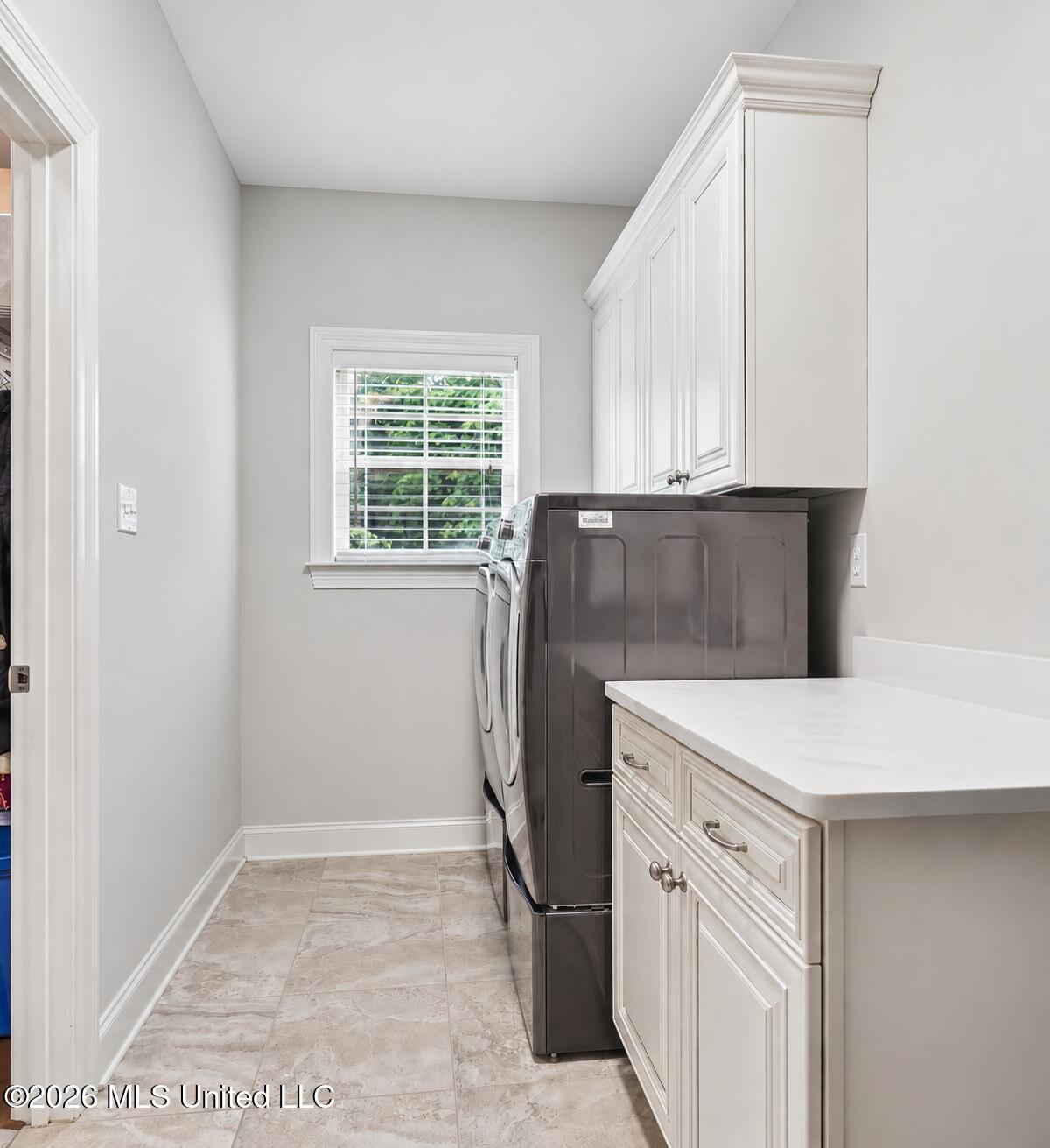 11413 Miller Road Olive Branch, MS 38654 - Photo 23 of 29 laundry room
