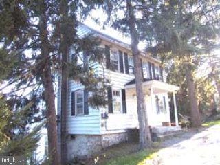 146 Pinetown Road Leola, PA 17540 - Photo 1 of 5