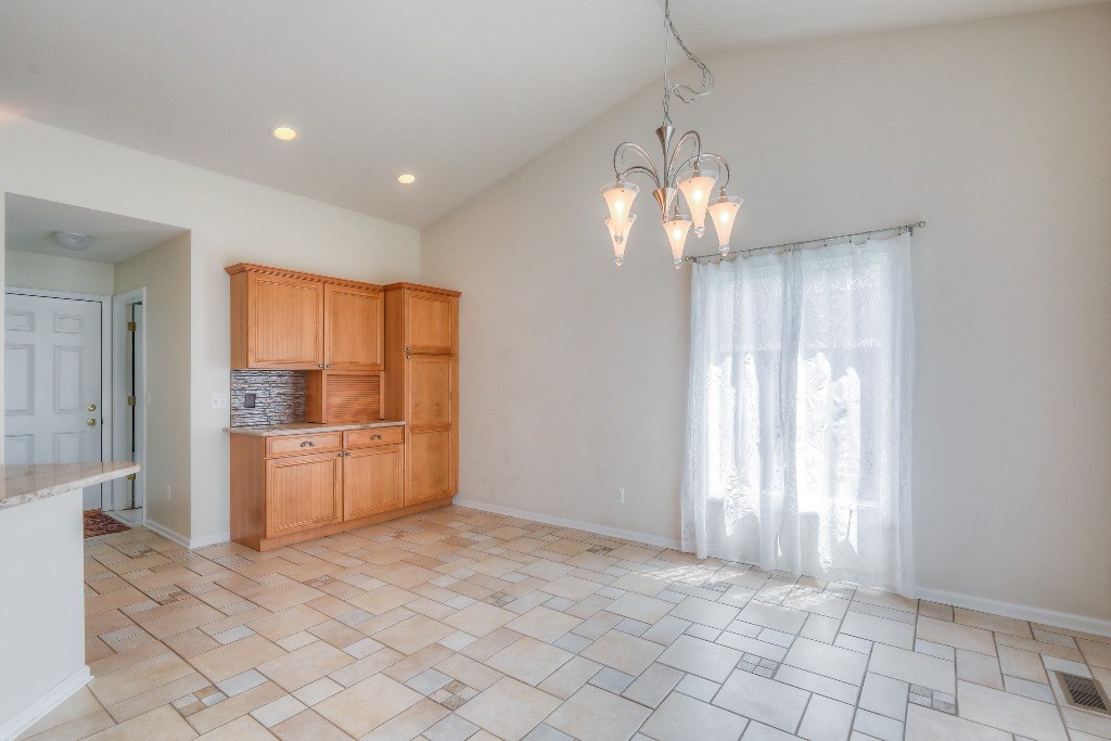 53865 Orson Road New Baltimore, MI 48047 - Photo 9 of 25 31380378-8.JPG