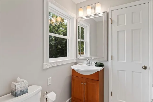 $385,000 | 6319 Sherwood Lane, Merriam, KS 66203