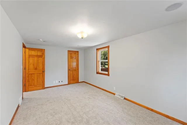 $385,000 | 6319 Sherwood Lane, Merriam, KS 66203