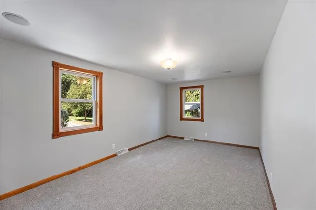 $385,000 | 6319 Sherwood Lane, Merriam, KS 66203