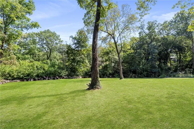 $385,000 | 6319 Sherwood Lane, Merriam, KS 66203