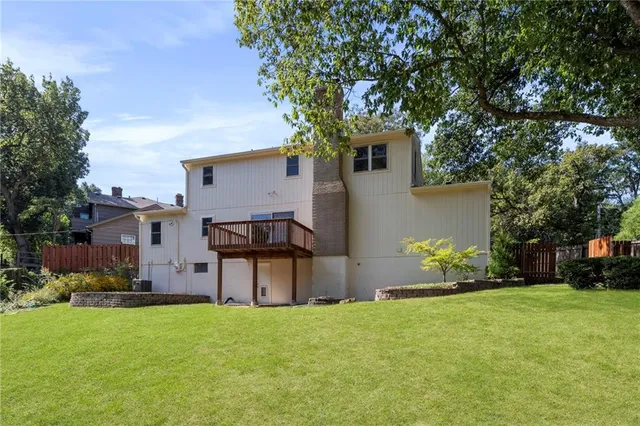 $385,000 | 6319 Sherwood Lane, Merriam, KS 66203