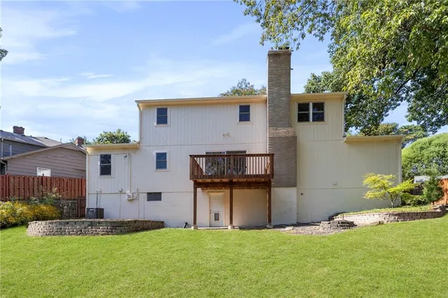 $385,000 | 6319 Sherwood Lane, Merriam, KS 66203