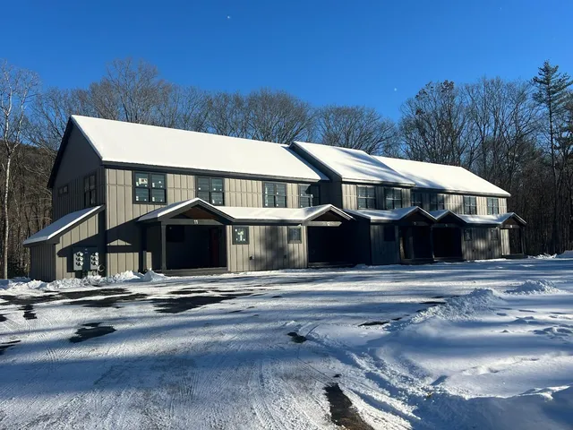 $699,000 | 13 Lodgepole Lane, Unit 13, Newry, ME 04261