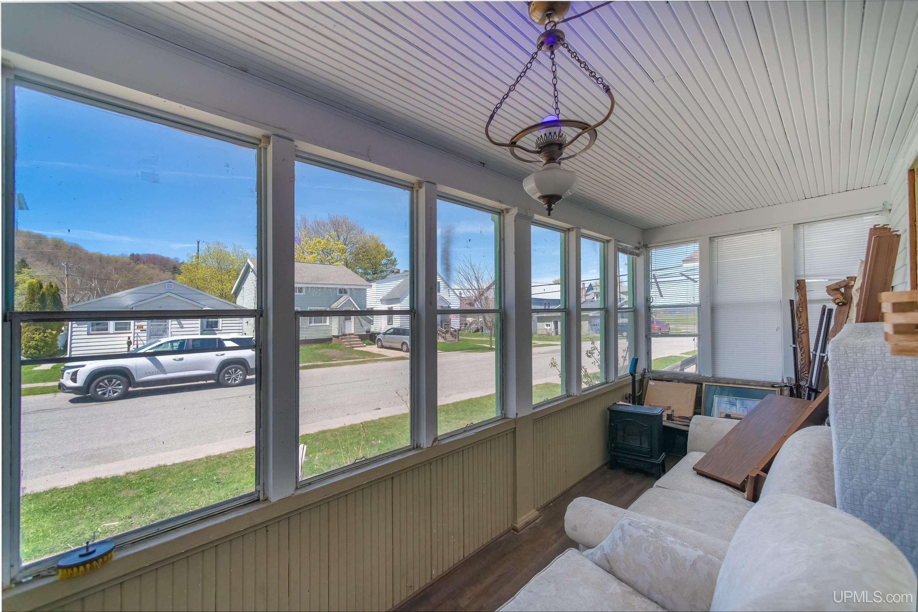 113 Chestnut Street Munising, MI 49862 - Photo 2 of 18