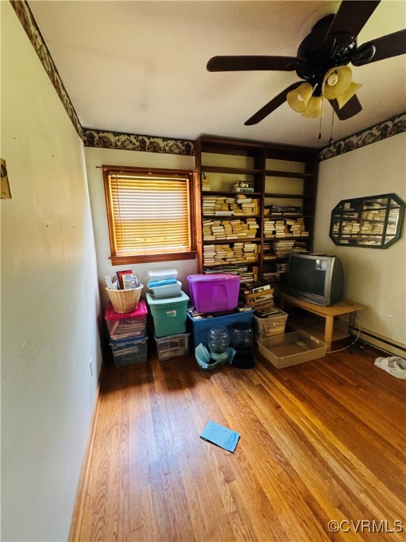 4814 Stage Junction Road Columbia, VA 23038 - Photo 9 of 30 a living room with furniture and a wooden floor