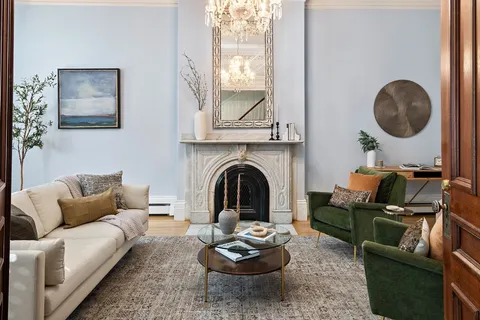 $989,000 | 501 Shawmut Avenue, Unit 2, Boston, MA 02118