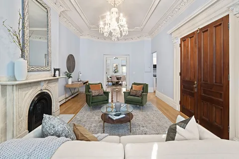 $989,000 | 501 Shawmut Avenue, Unit 2, Boston, MA 02118