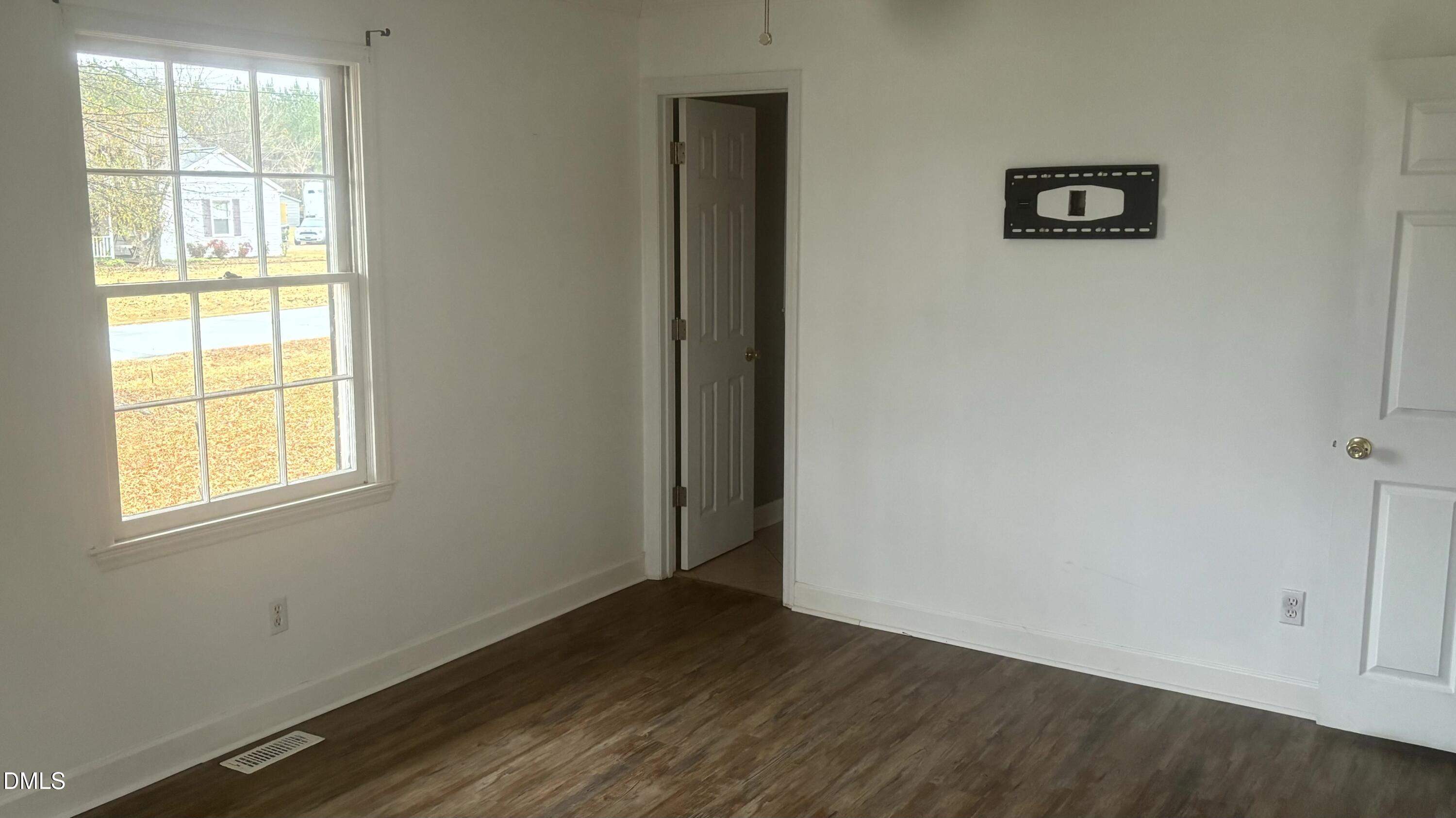 635 Keck Road Haw River, NC 27258 - Photo 6 of 27 IMG_6843