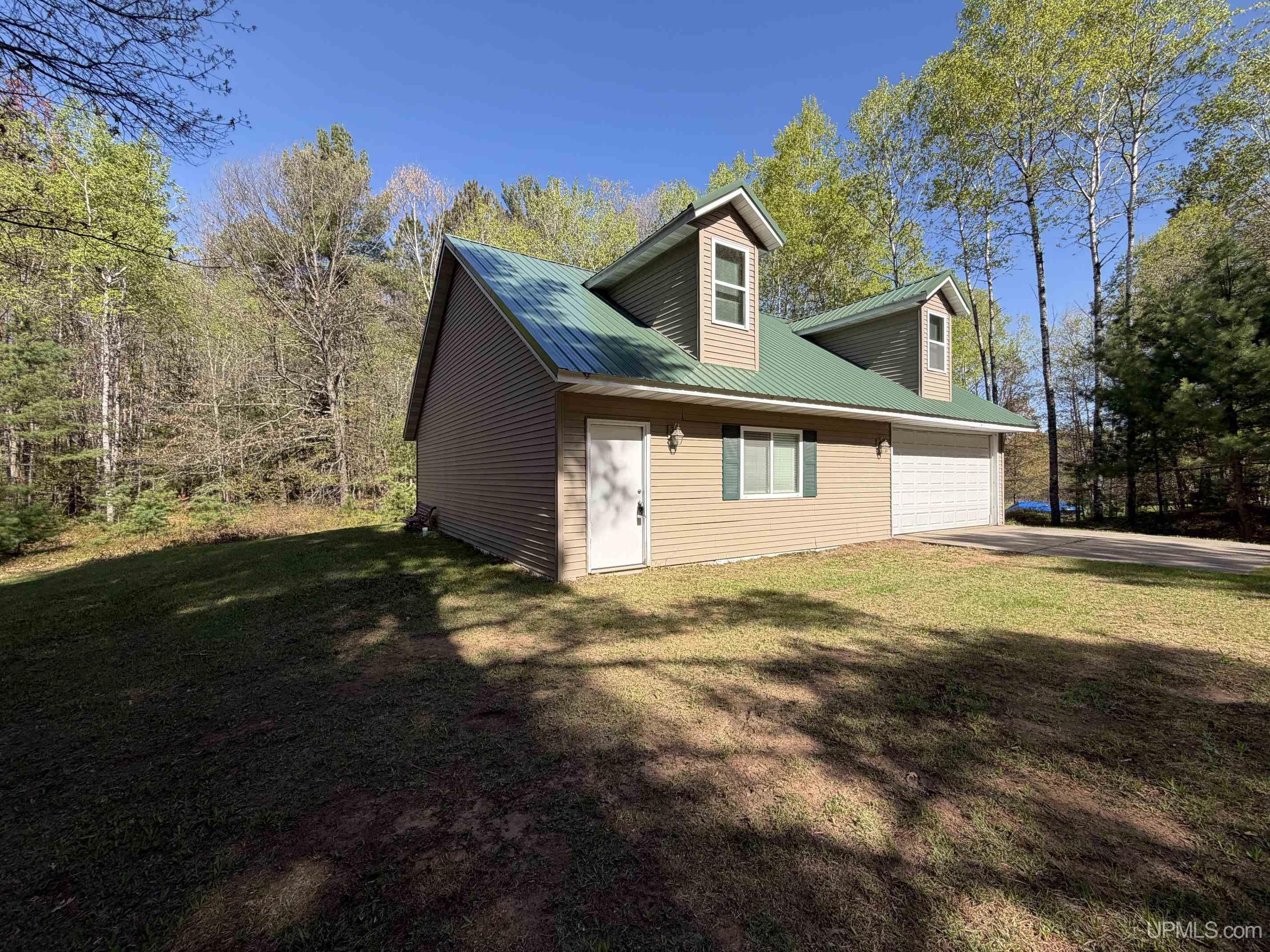 1804 North Lake Road Florence, WI 54121 - Photo 1 of 12