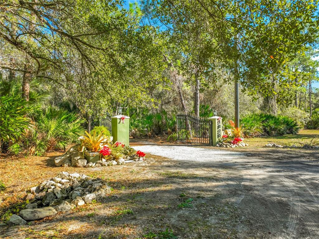 1825 Pams Way Geneva, FL 32732 - Photo 47 of 60