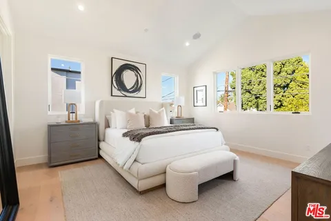 $3,995,000 | 3662 Stoner Avenue, Los Angeles, CA 90066