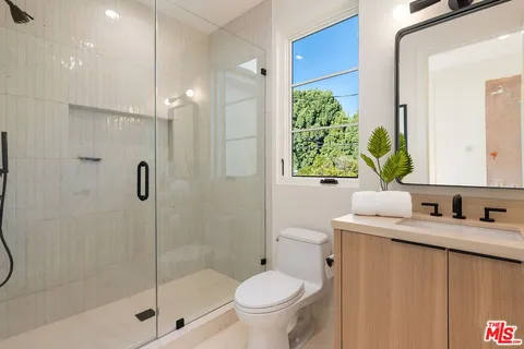 $3,995,000 | 3662 Stoner Avenue, Los Angeles, CA 90066