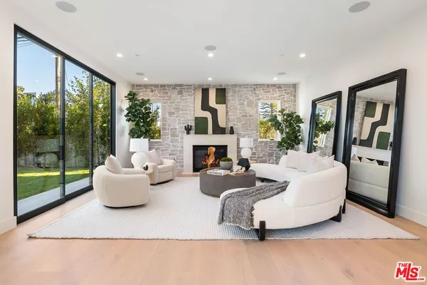 $3,995,000 | 3662 Stoner Avenue, Los Angeles, CA 90066