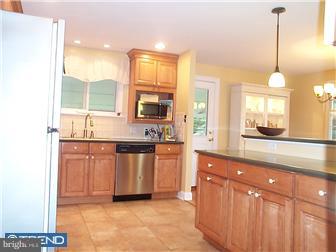 18 Fairway Road Paoli, PA 19301 - Photo 3 of 11 Kitchen