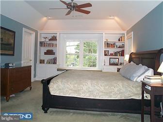 18 Fairway Road Paoli, PA 19301 - Photo 8 of 11 Bedroom - Main