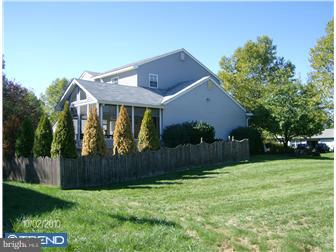 290 Greenview Road Yardley, PA 19067 - Photo 2 of 11 Exterior Side