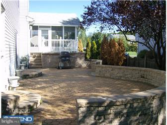 290 Greenview Road Yardley, PA 19067 - Photo 5 of 11 Exterior Back