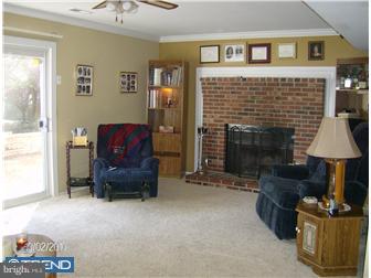 290 Greenview Road Yardley, PA 19067 - Photo 8 of 11 Family Room