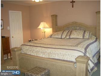 290 Greenview Road Yardley, PA 19067 - Photo 9 of 11 Bedroom - Main