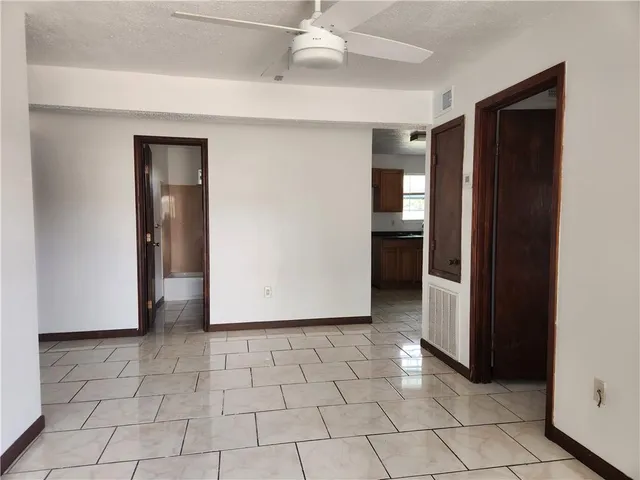 $1,800 | 11417 Jefferson Highway, Unit F, River Ridge, LA 70123