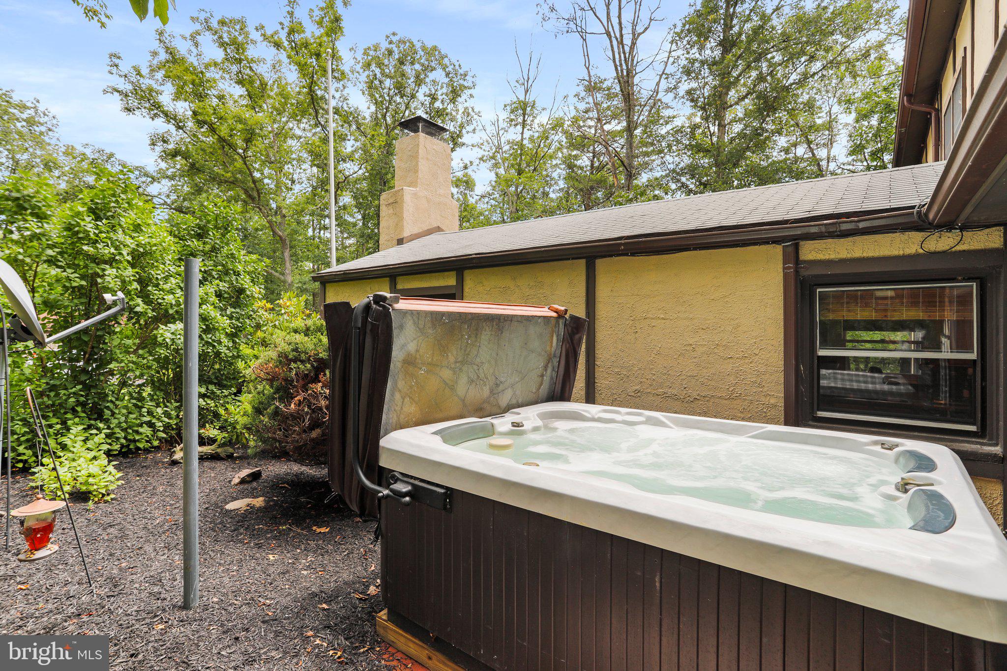 2599 Tabor Road Berkeley Springs, WV 25411 - Photo 30 of 50 Whirlpool spa