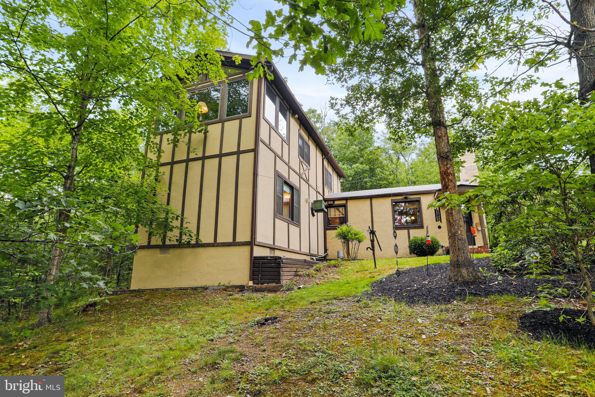 2599 Tabor Road Berkeley Springs, WV 25411 - Photo 4 of 50 Main House