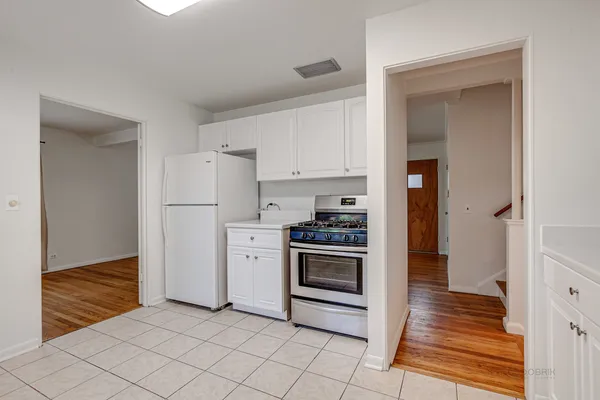 $3,500 | 370 Madison Avenue, Glencoe, IL 60022