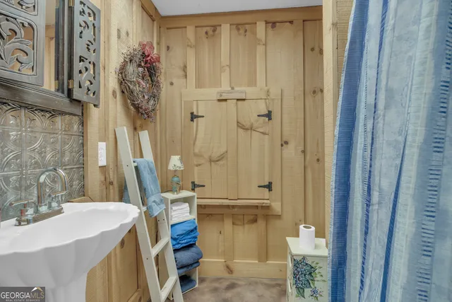 $480,000 | 290 Indian Drive, Eastanollee, GA 30538