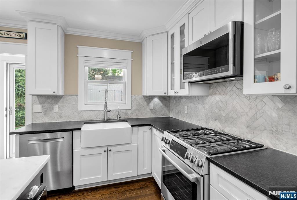159 Hampton Place Ridgewood, NJ 07450 - Photo 25 of 50