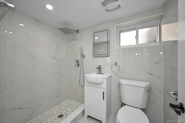 $929,000 | 110-44 208th Street | Queens Village