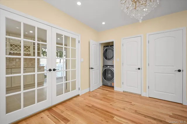 $929,000 | 110-44 208th Street | Queens Village