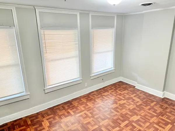 $1,250 | 27 East Main Street, Unit 207, Westminster, MD 21157