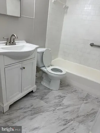 $1,250 | 27 East Main Street, Unit 207, Westminster, MD 21157