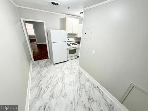 $1,250 | 27 East Main Street, Unit 207, Westminster, MD 21157