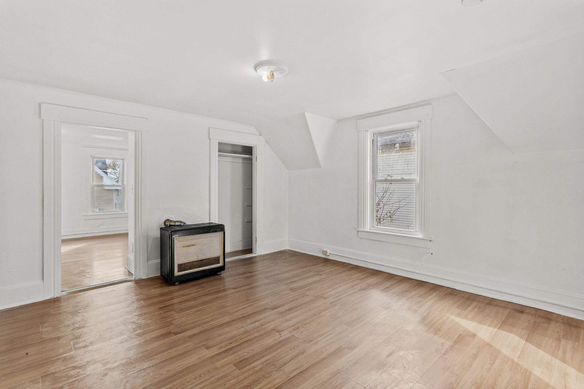 278 Auburn Street Manchester, NH 03103 - Photo 18 of 33