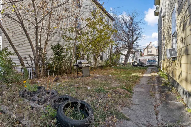 $629,900 | 278 Auburn Street, Manchester, NH 03103